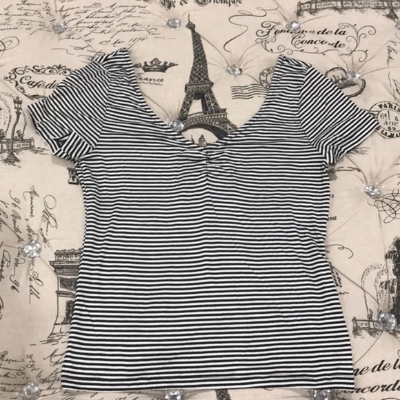 Ten Sixty Sherman Striped V-Neck Tee - Picture 3 of 6